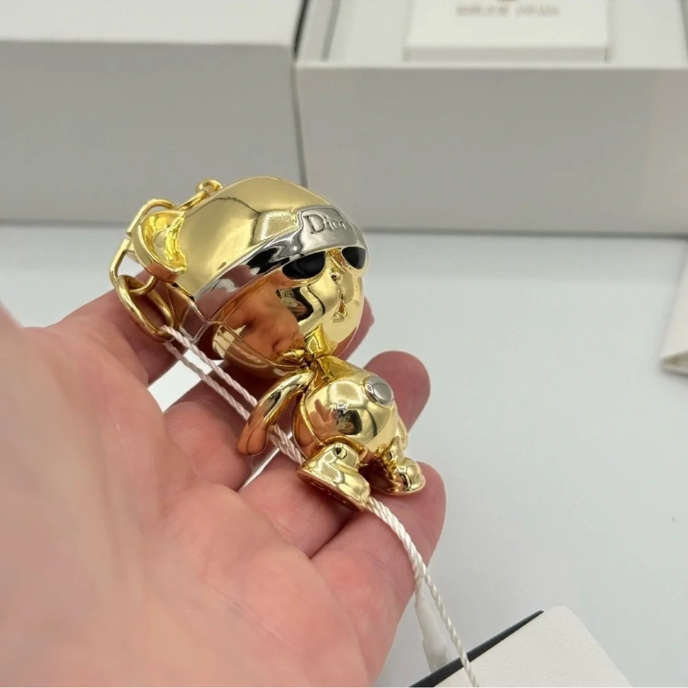 Christian Dior Inlex Bear Keychain Bag
Charm
NWT & Box! - Picture 2 of 13